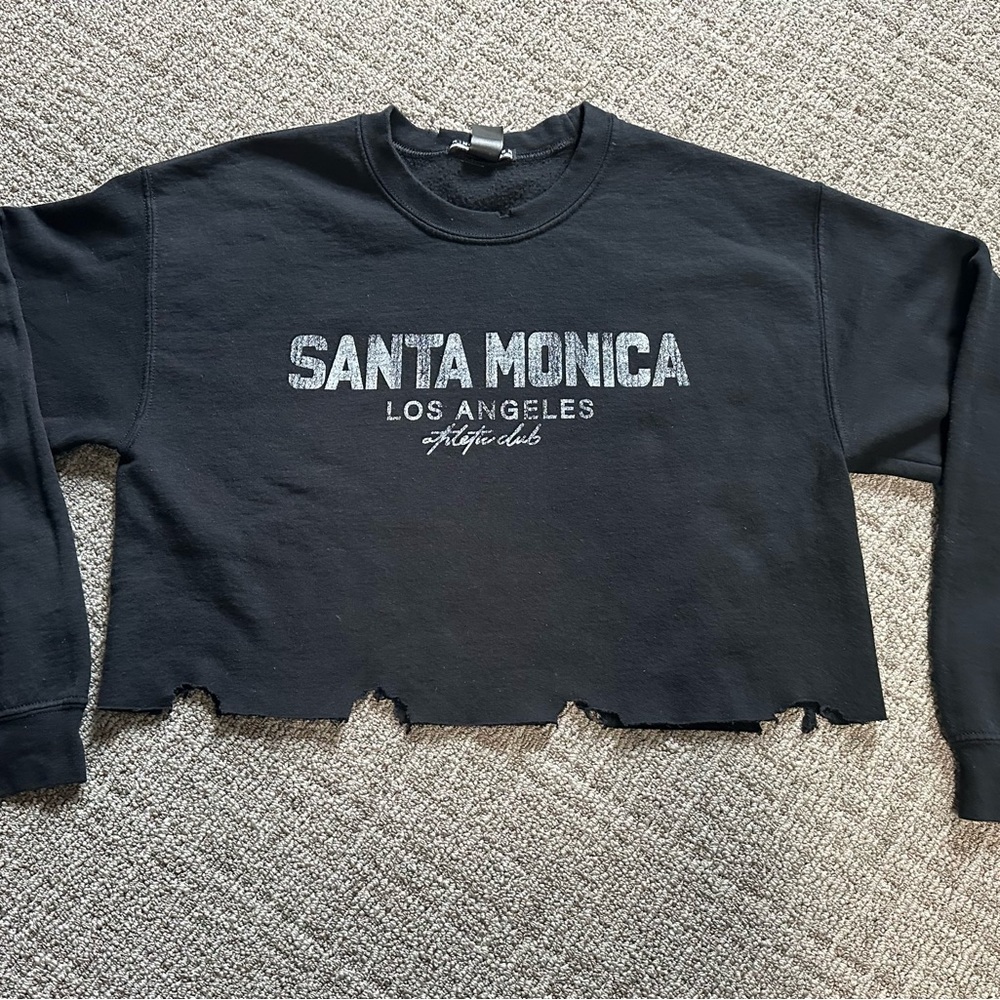 ❤️ 2/$25 Prince Peter Black Distressed Cropped Sweatshirt Santa Monica  Size M